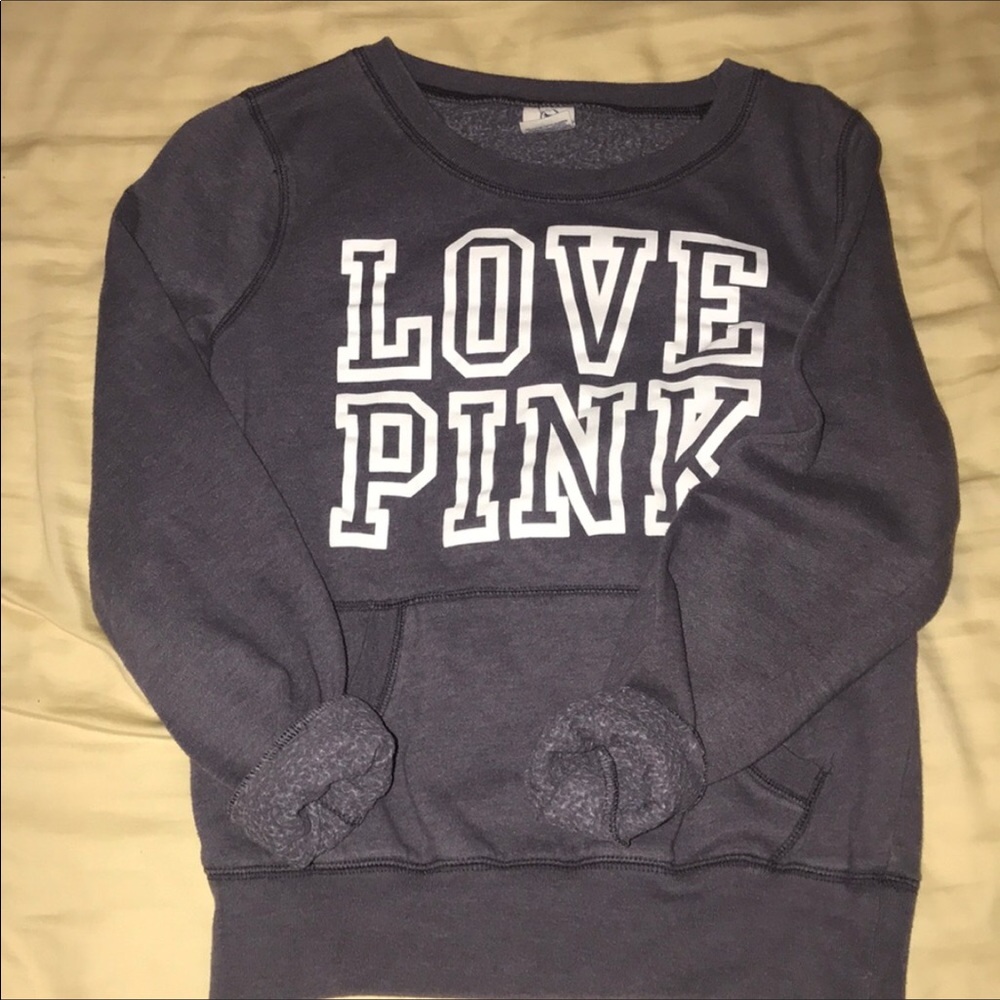 NWT VS PINK CREW NECK